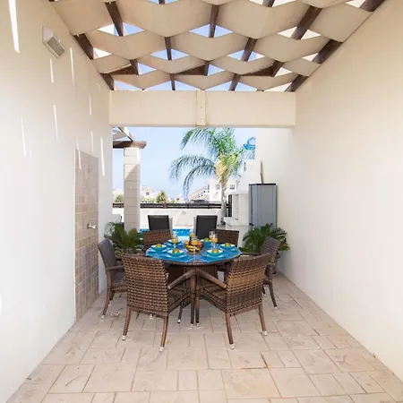 Maison Menelaos